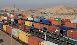 中国至圣彼得堡的陆运货物数量增加了三倍