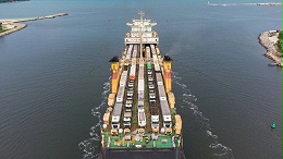 俄罗斯第一集装箱码头开始处理中俄集装箱航线的货物