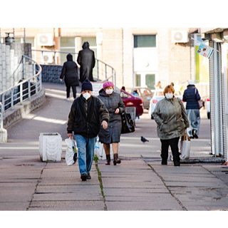 乌克兰确诊突破800例，军队也被感染，实拍最新基辅街景