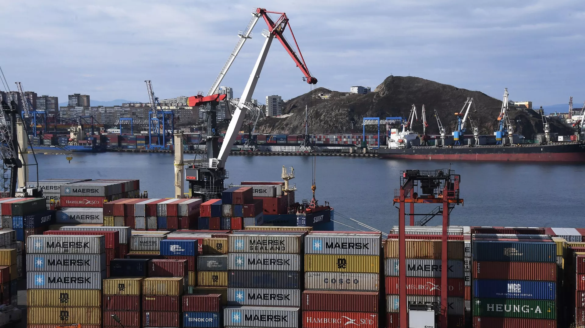 俄罗斯海关表示随着贸易额增加,海参崴港口拥堵局势缓解